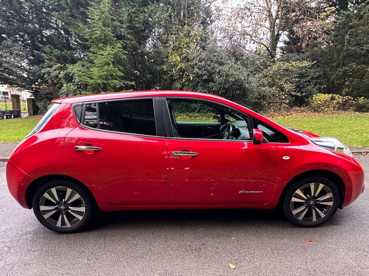 2017 NISSAN LEAF 2017 NISSAN LEAF