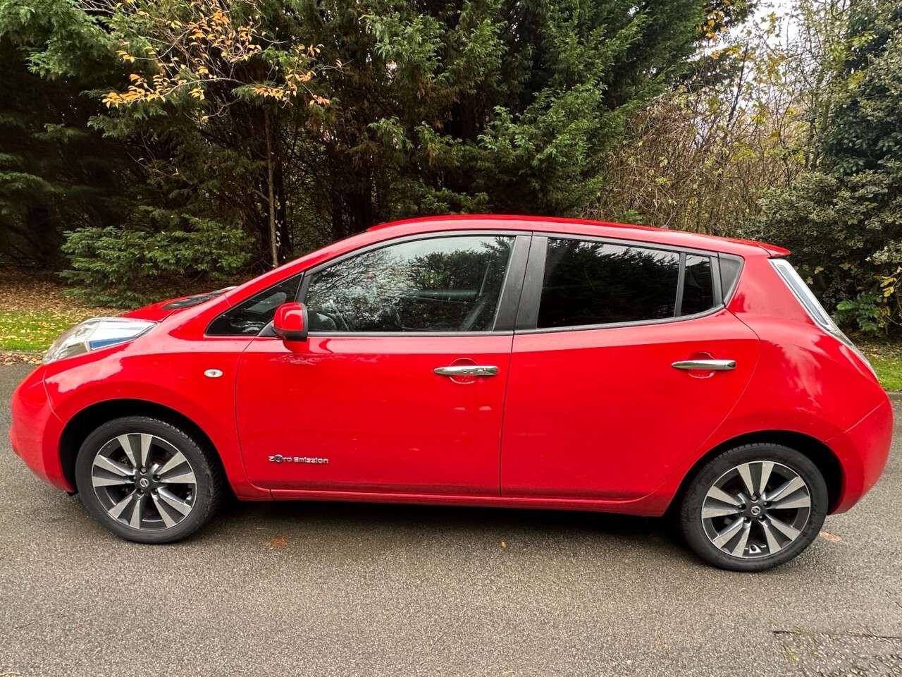 2017 NISSAN LEAF 2017 NISSAN LEAF