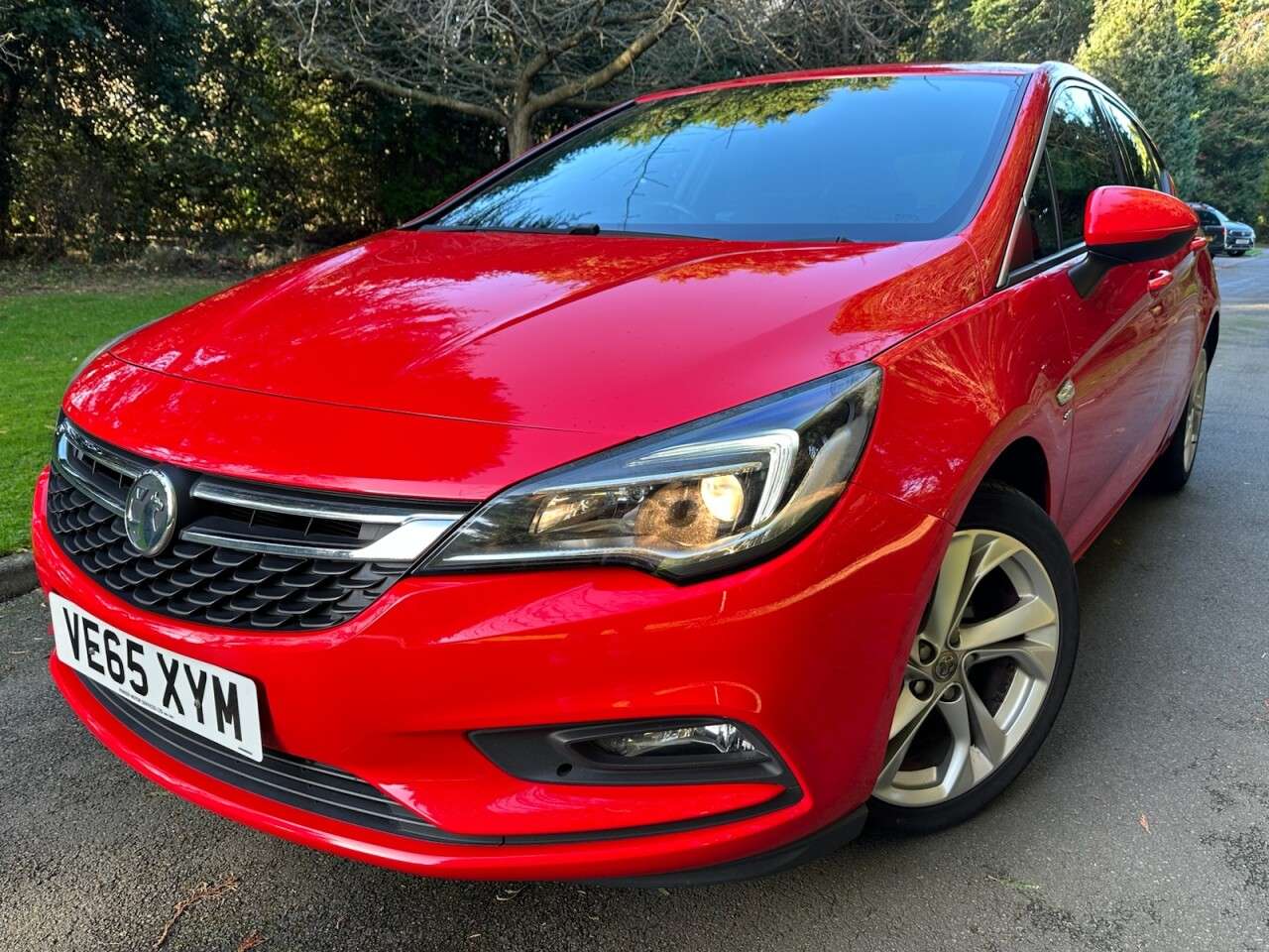 A 2016 VAUXHALL ASTRA 1.0i Turbo ecoFLEX SRi Hatchback 5dr Petrol Manual Euro 6 (s/s) (105 ps) £2 A 2016 VAUXHALL ASTRA 1.0i Turbo ecoFLEX SRi Hatchback 5dr Petrol Manual Euro 6 (s/s) (105 ps) £2