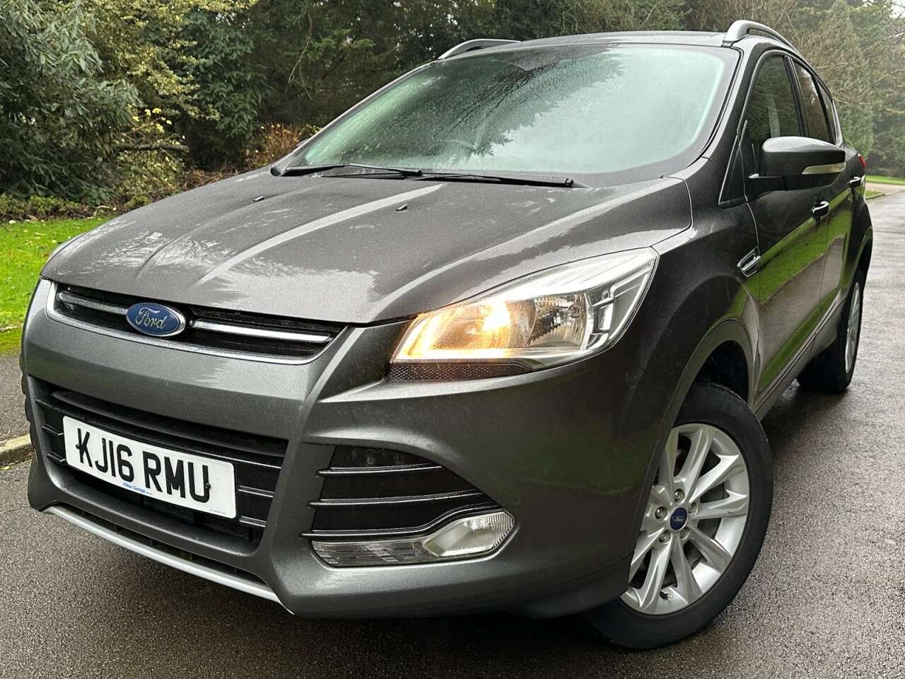 A 2016 FORD KUGA TITANIUM TDCI A 2016 FORD KUGA TITANIUM TDCI