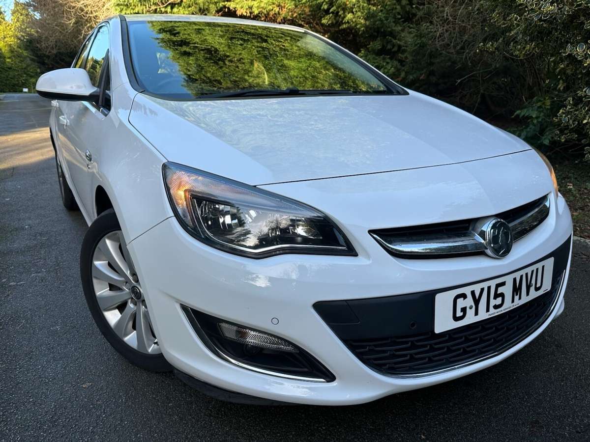 Check out this Vauxhall Astra 2015 Petrol Manual
