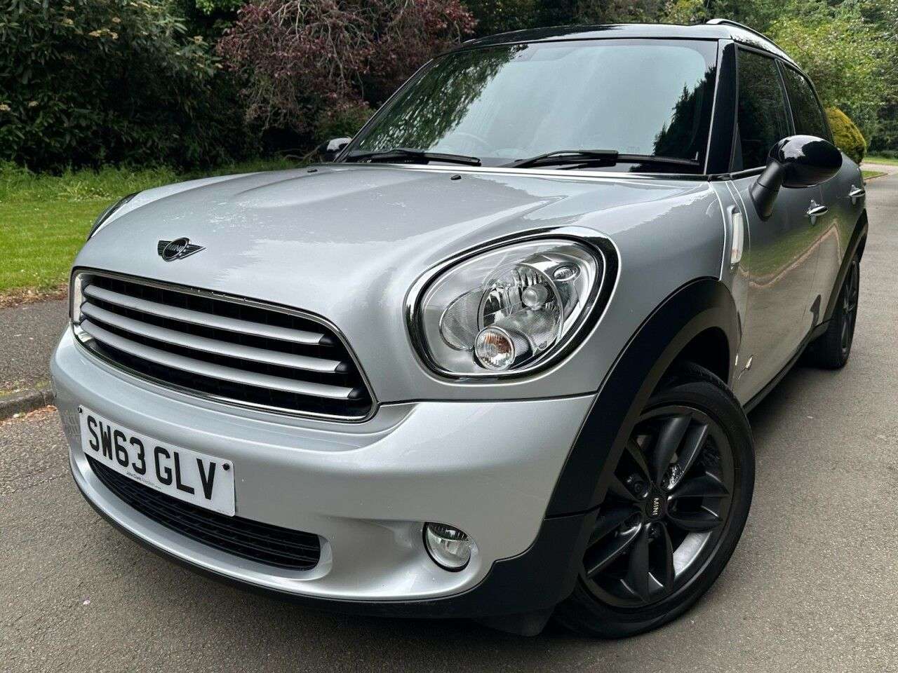 A 2013 MINI COUNTRYMAN 2.0 Cooper D SUV 5dr Diesel Auto ALL4 Euro 5 (112 ps) Alloys,Parking Sensor A 2013 MINI COUNTRYMAN 2.0 Cooper D SUV 5dr Diesel Auto ALL4 Euro 5 (112 ps) Alloys,Parking Sensor