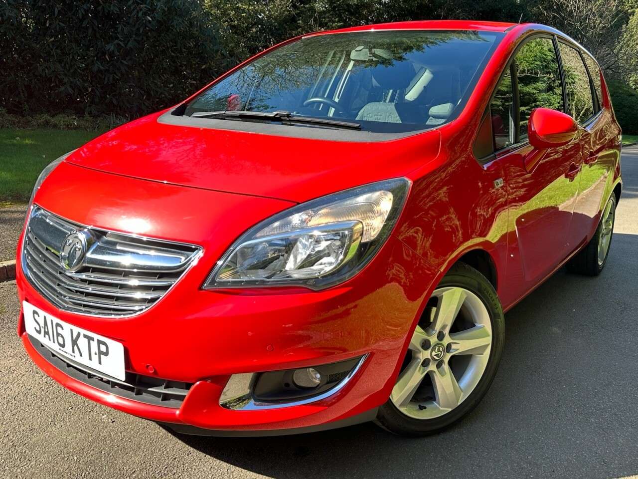 A 2016 VAUXHALL MERIVA 1.4i Tech Line MPV 5dr Petrol Manual Euro 6 (100 ps) F.S.H, Rear Parking Se A 2016 VAUXHALL MERIVA 1.4i Tech Line MPV 5dr Petrol Manual Euro 6 (100 ps) F.S.H, Rear Parking Se