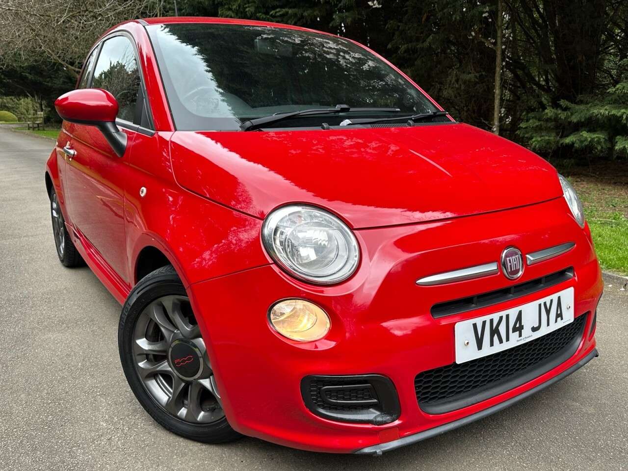 A 2014 FIAT 500 1.2 S Hatchback 3dr Petrol Manual Euro 6 (s/s) (69 bhp) Low Running Costs, A 2014 FIAT 500 1.2 S Hatchback 3dr Petrol Manual Euro 6 (s/s) (69 bhp) Low Running Costs,