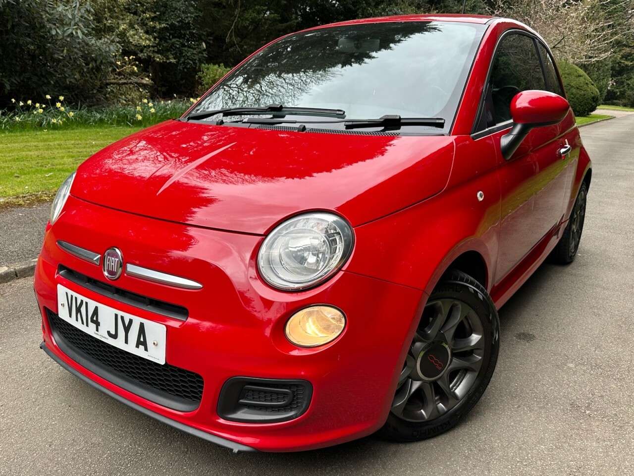 A 2014 FIAT 500 1.2 S Hatchback 3dr Petrol Manual Euro 6 (s/s) (69 bhp) Low Running Costs, A 2014 FIAT 500 1.2 S Hatchback 3dr Petrol Manual Euro 6 (s/s) (69 bhp) Low Running Costs,