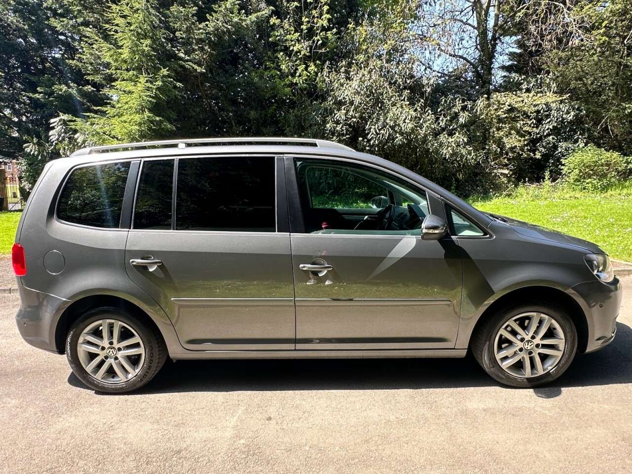 2010 VOLKSWAGEN TOURAN 2010 VOLKSWAGEN TOURAN