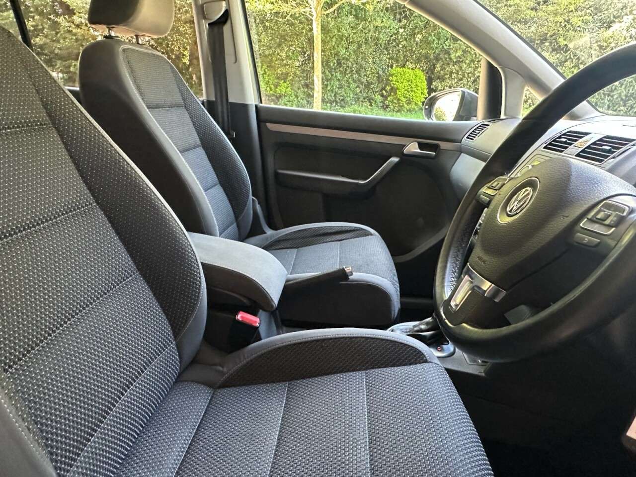 2010 VOLKSWAGEN TOURAN 2010 VOLKSWAGEN TOURAN