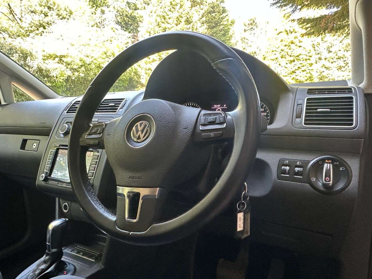 2010 VOLKSWAGEN TOURAN 2010 VOLKSWAGEN TOURAN