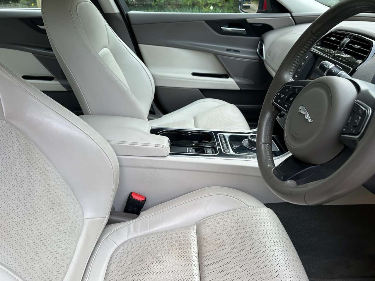 2017 JAGUAR XE 2017 JAGUAR XE