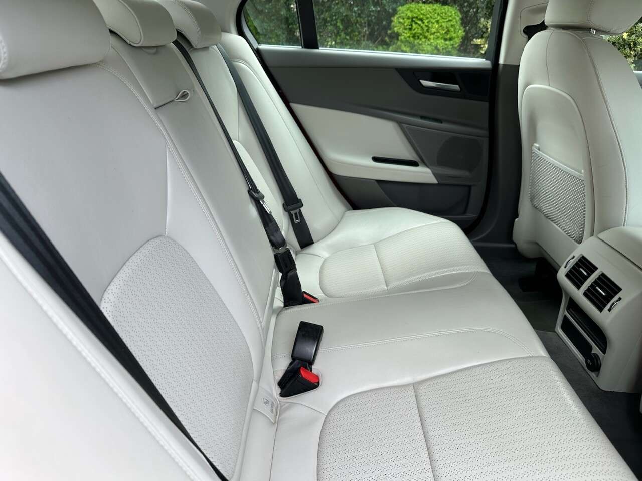 2017 JAGUAR XE 2017 JAGUAR XE