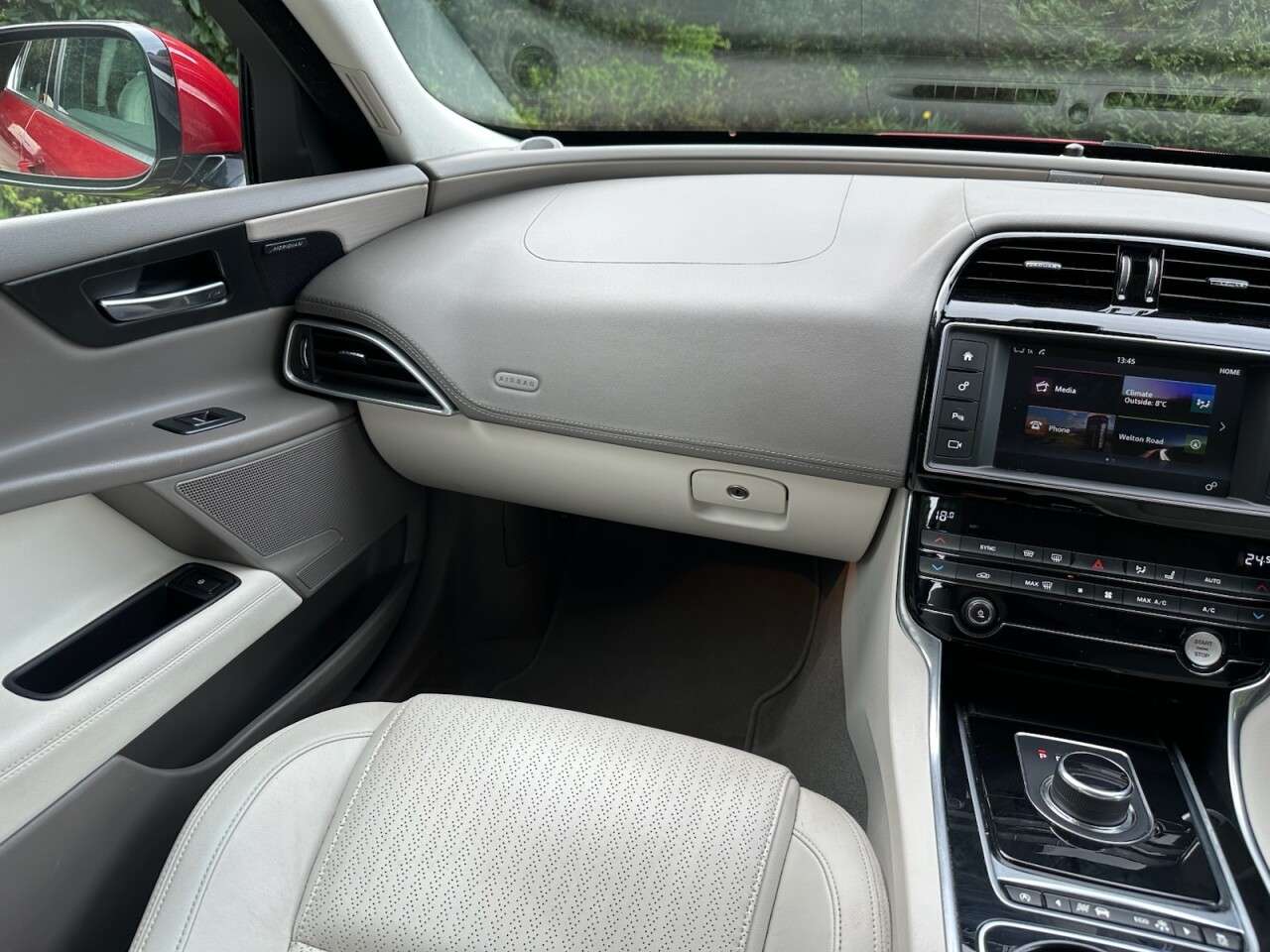 2017 JAGUAR XE 2017 JAGUAR XE