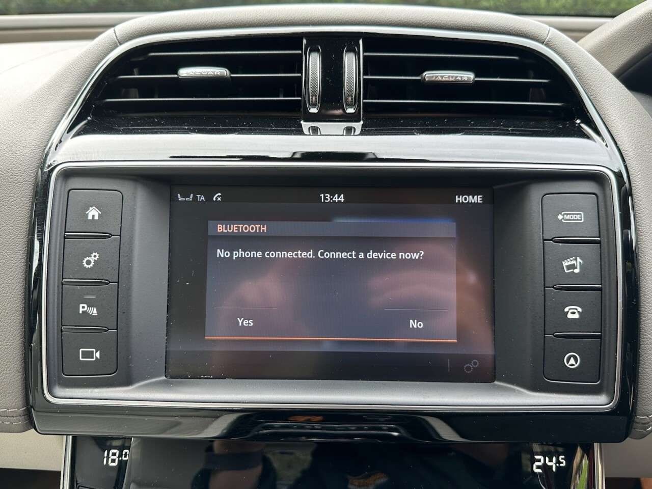 2017 JAGUAR XE 2017 JAGUAR XE