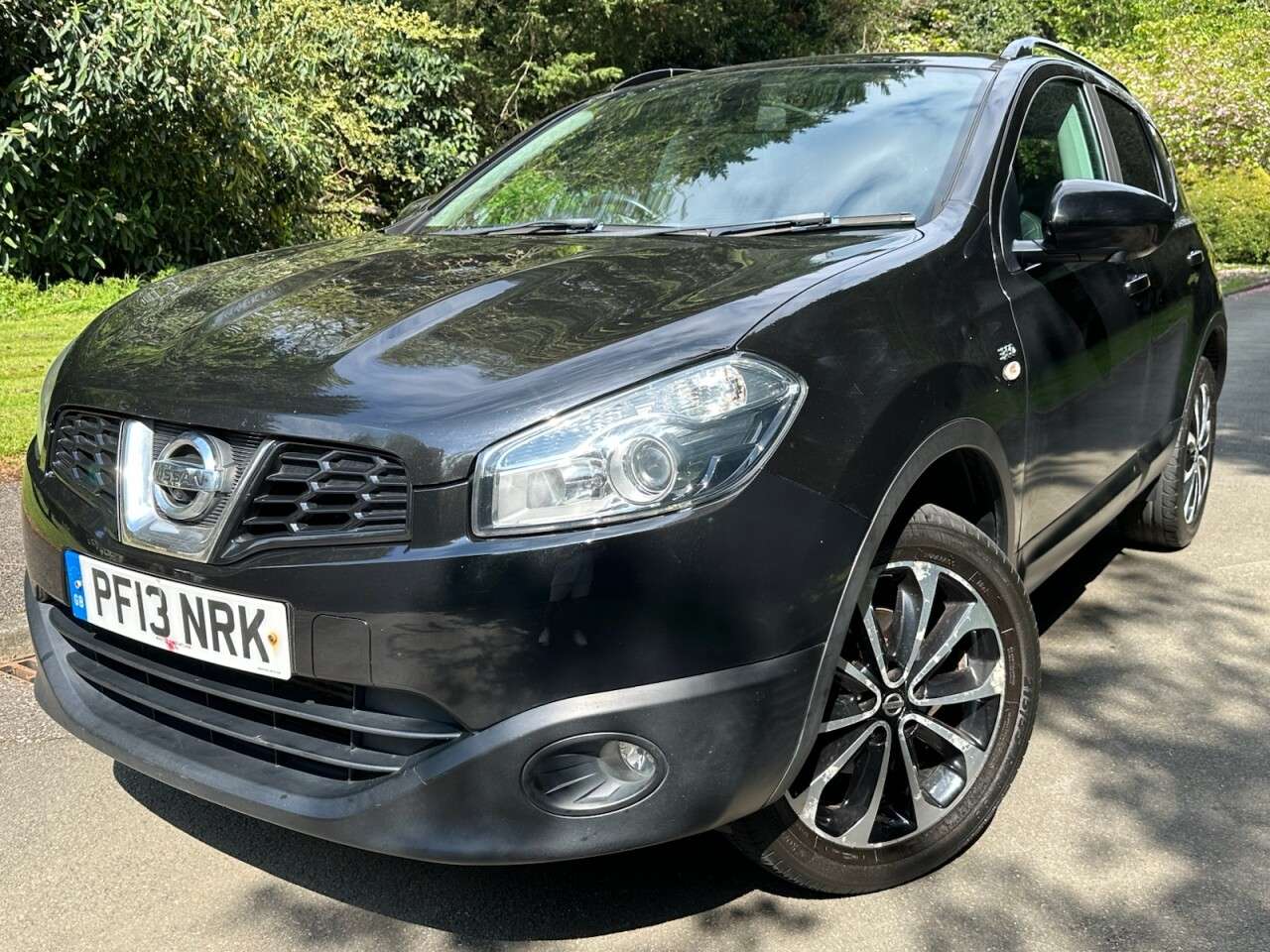 A 2013 NISSAN QASHQAI 1.5 dCi 360 SUV 5dr Diesel Manual 2WD Euro 5 (110 ps) Front & Rear Parking A 2013 NISSAN QASHQAI 1.5 dCi 360 SUV 5dr Diesel Manual 2WD Euro 5 (110 ps) Front & Rear Parking