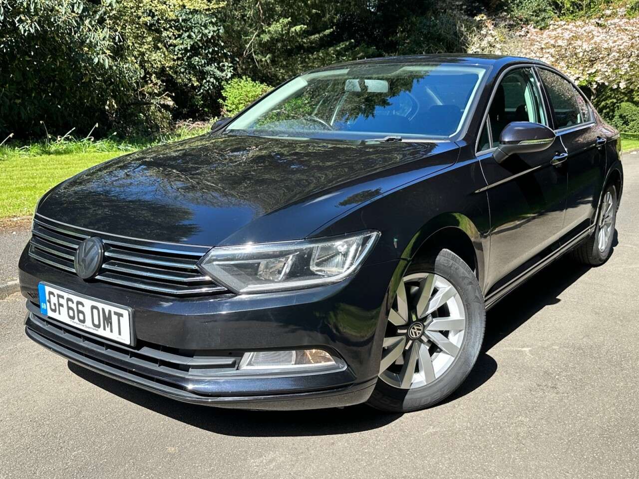 A 2016 VOLKSWAGEN PASSAT 2.0 TDI BlueMotion Tech S Saloon 4dr Diesel Manual Euro 6 (s/s) (150 ps) Ke A 2016 VOLKSWAGEN PASSAT 2.0 TDI BlueMotion Tech S Saloon 4dr Diesel Manual Euro 6 (s/s) (150 ps) Ke