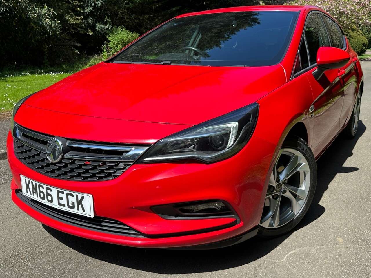 A 2017 VAUXHALL ASTRA 1.4i Turbo SRi Hatchback 5dr Petrol Manual Euro 6 (150 ps) CRUISE CONTROL,A A 2017 VAUXHALL ASTRA 1.4i Turbo SRi Hatchback 5dr Petrol Manual Euro 6 (150 ps) CRUISE CONTROL,A