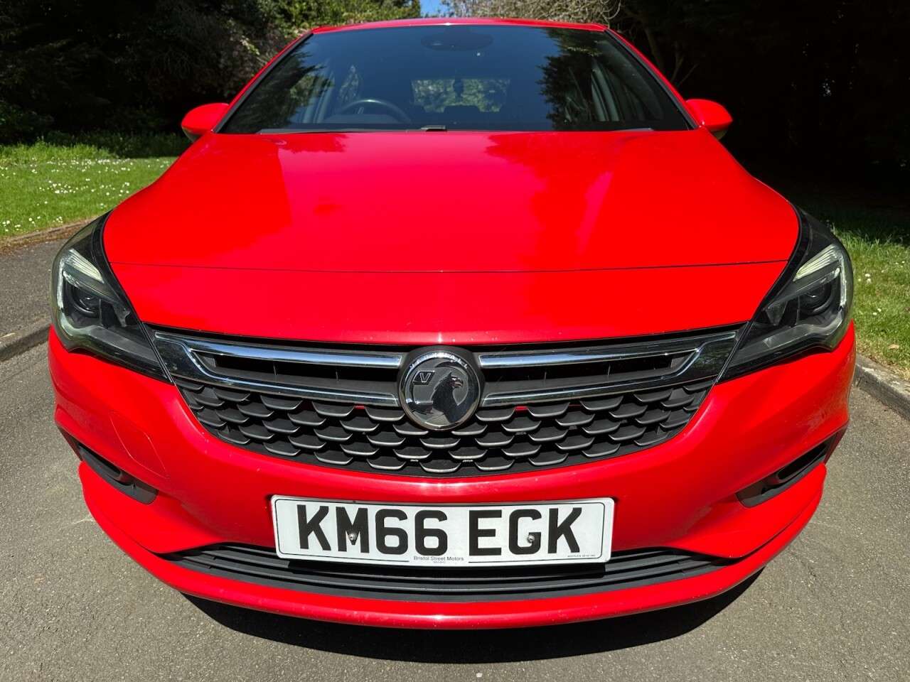 A 2017 VAUXHALL ASTRA 1.4i Turbo SRi Hatchback 5dr Petrol Manual Euro 6 (150 ps) CRUISE CONTROL,A A 2017 VAUXHALL ASTRA 1.4i Turbo SRi Hatchback 5dr Petrol Manual Euro 6 (150 ps) CRUISE CONTROL,A