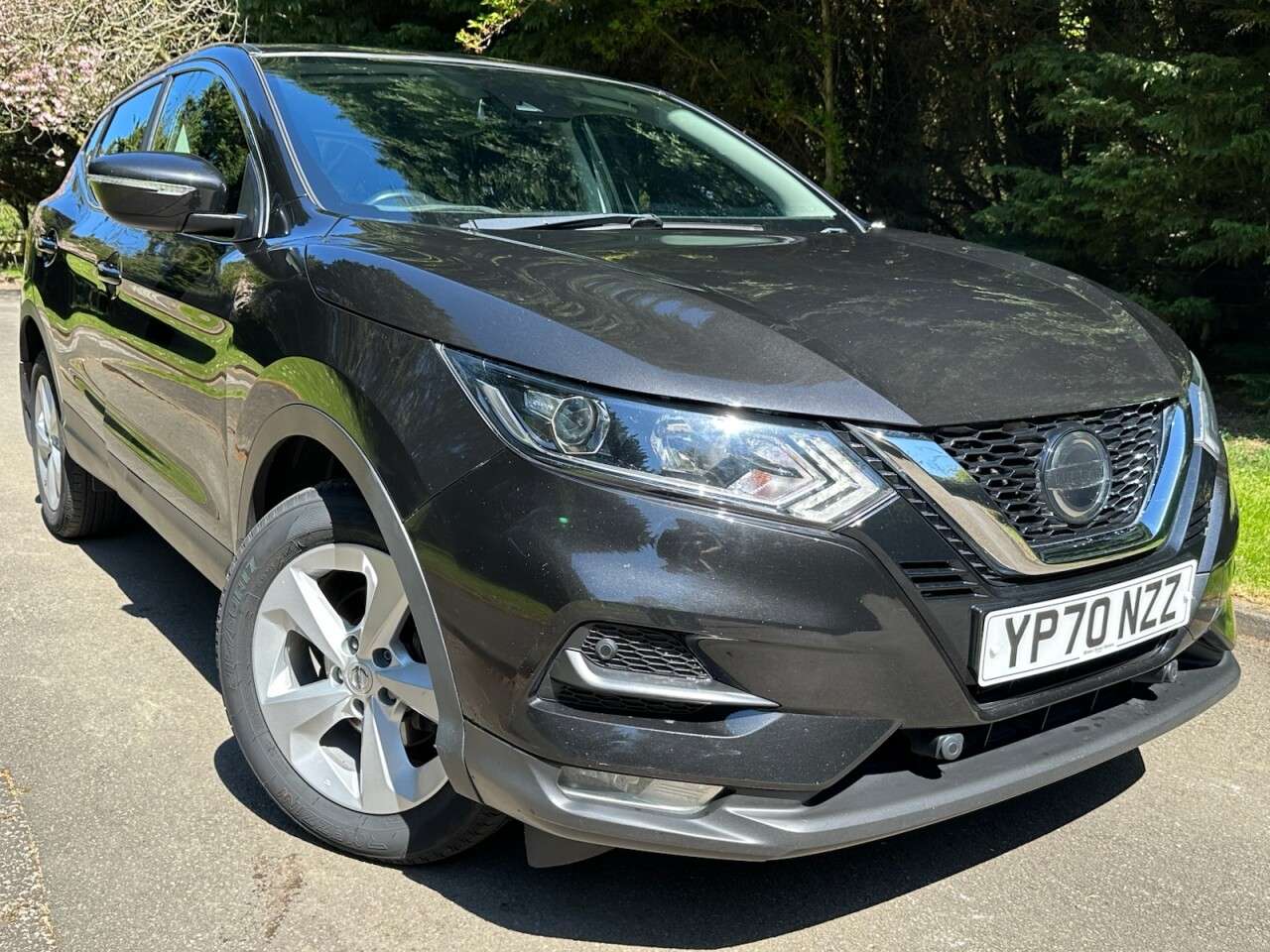 A 2020 NISSAN QASHQAI 1.3 DIG-T Acenta Premium SUV 5dr Petrol Manual Euro 6 (s/s) (160 ps) Sat Na A 2020 NISSAN QASHQAI 1.3 DIG-T Acenta Premium SUV 5dr Petrol Manual Euro 6 (s/s) (160 ps) Sat Na