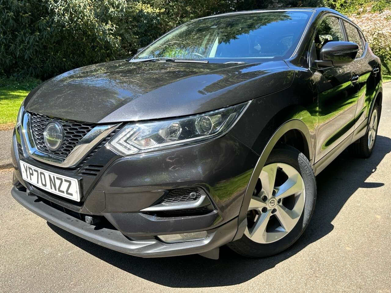 A 2020 NISSAN QASHQAI 1.3 DIG-T Acenta Premium SUV 5dr Petrol Manual Euro 6 (s/s) (160 ps) Sat Na A 2020 NISSAN QASHQAI 1.3 DIG-T Acenta Premium SUV 5dr Petrol Manual Euro 6 (s/s) (160 ps) Sat Na