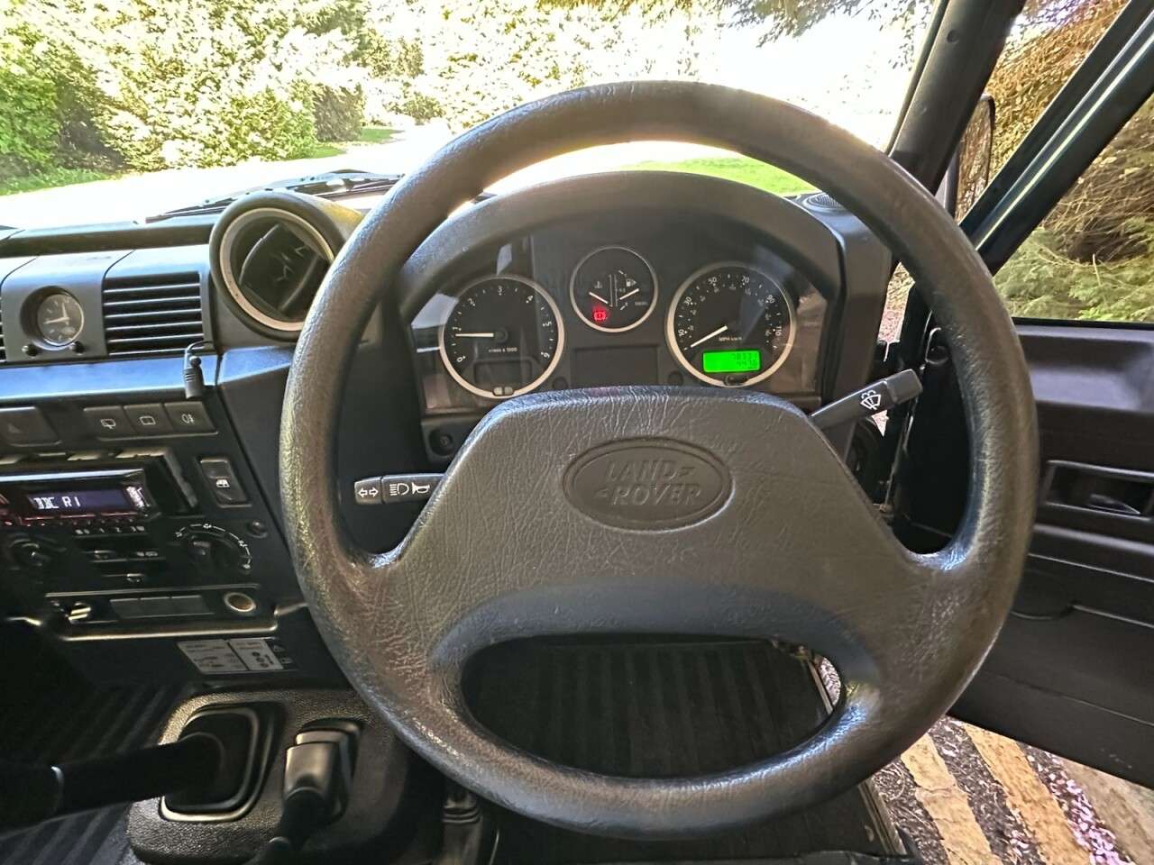 2011 LAND ROVER DEFENDER 2011 LAND ROVER DEFENDER