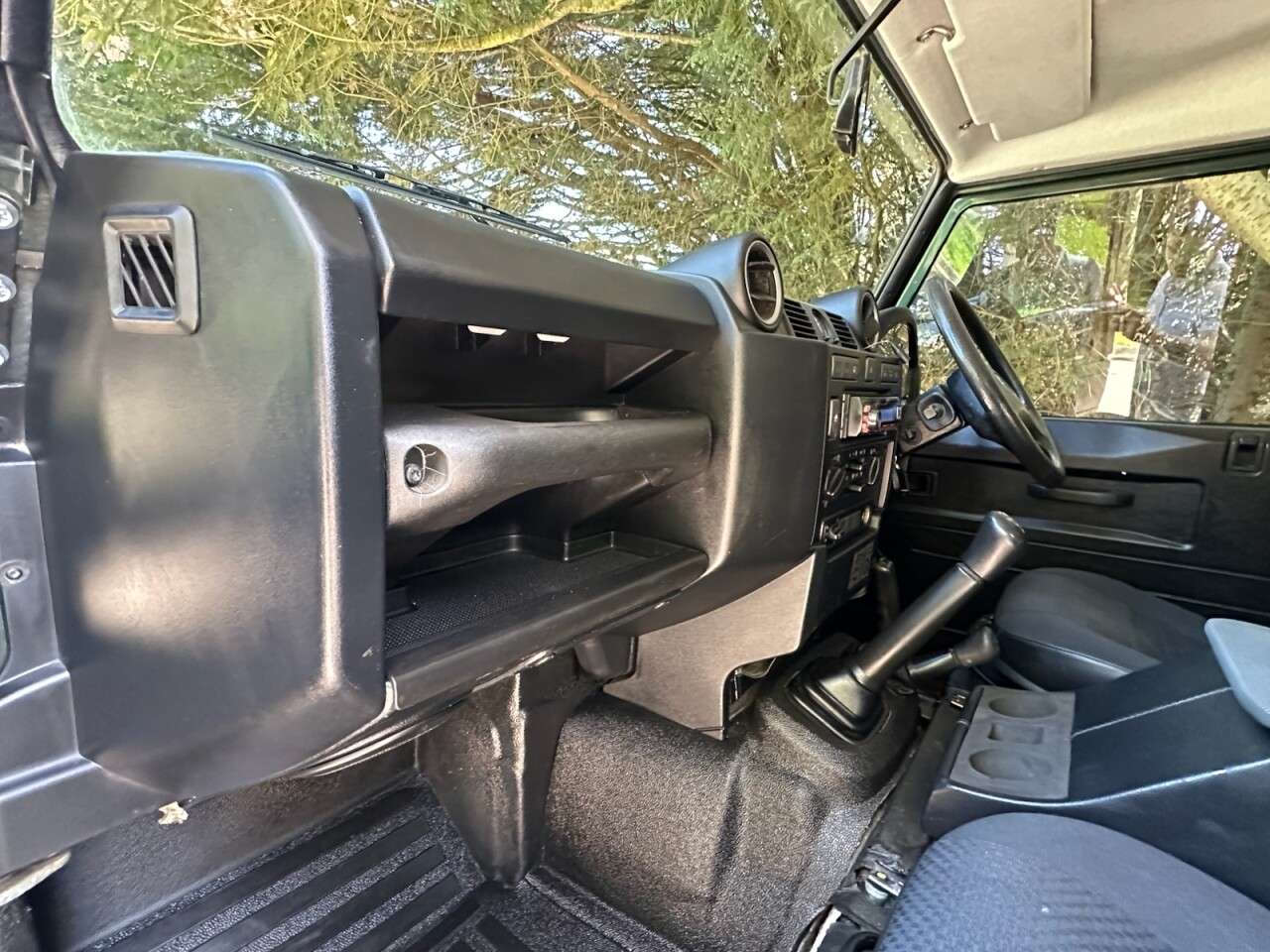 2011 LAND ROVER DEFENDER 2011 LAND ROVER DEFENDER