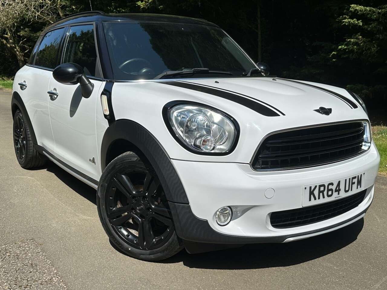 A 2014 MINI COUNTRYMAN 1.6 Cooper D SUV 5dr Diesel Manual ALL4 Euro 6 (s/s) (112 ps) Great Spec, C A 2014 MINI COUNTRYMAN 1.6 Cooper D SUV 5dr Diesel Manual ALL4 Euro 6 (s/s) (112 ps) Great Spec, C
