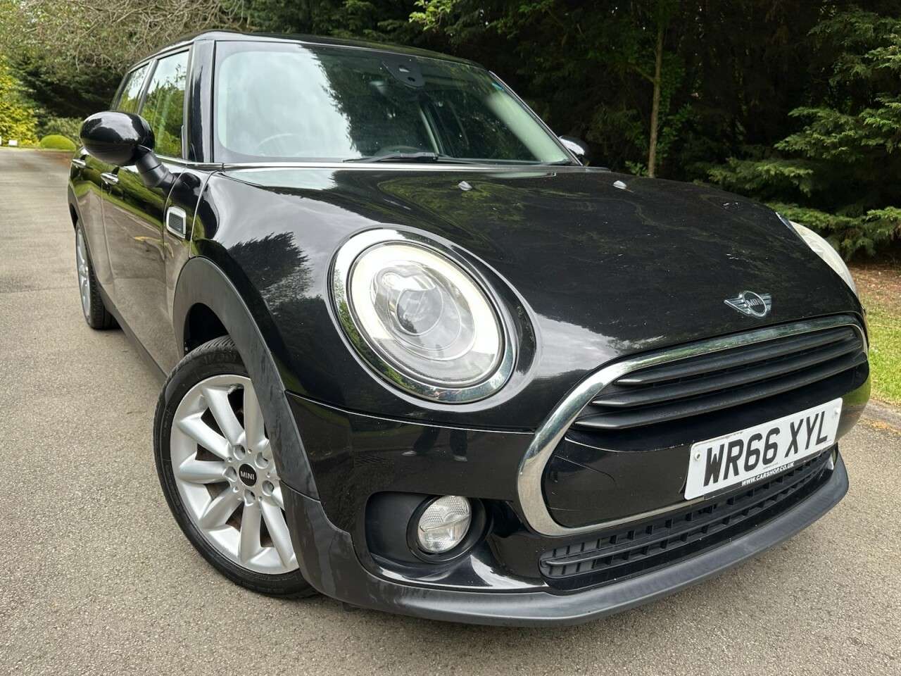 A 2016 MINI CLUBMAN 2.0 Cooper D Estate 6dr Diesel Manual Euro 6 (s/s) (150 ps) Chilli Pack, He A 2016 MINI CLUBMAN 2.0 Cooper D Estate 6dr Diesel Manual Euro 6 (s/s) (150 ps) Chilli Pack, He