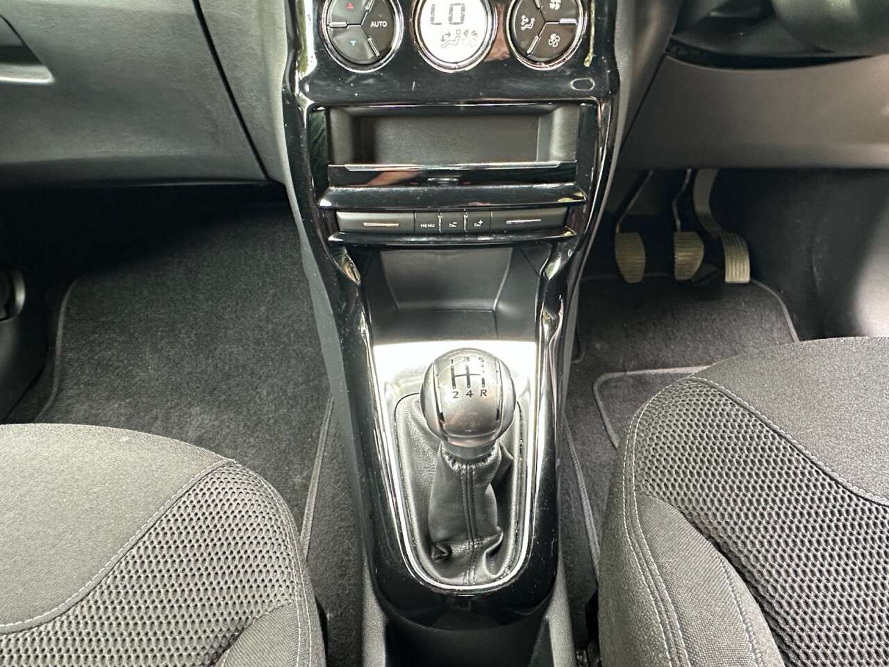 2017 DS AUTOMOBILES DS 3 2017 DS AUTOMOBILES DS 3