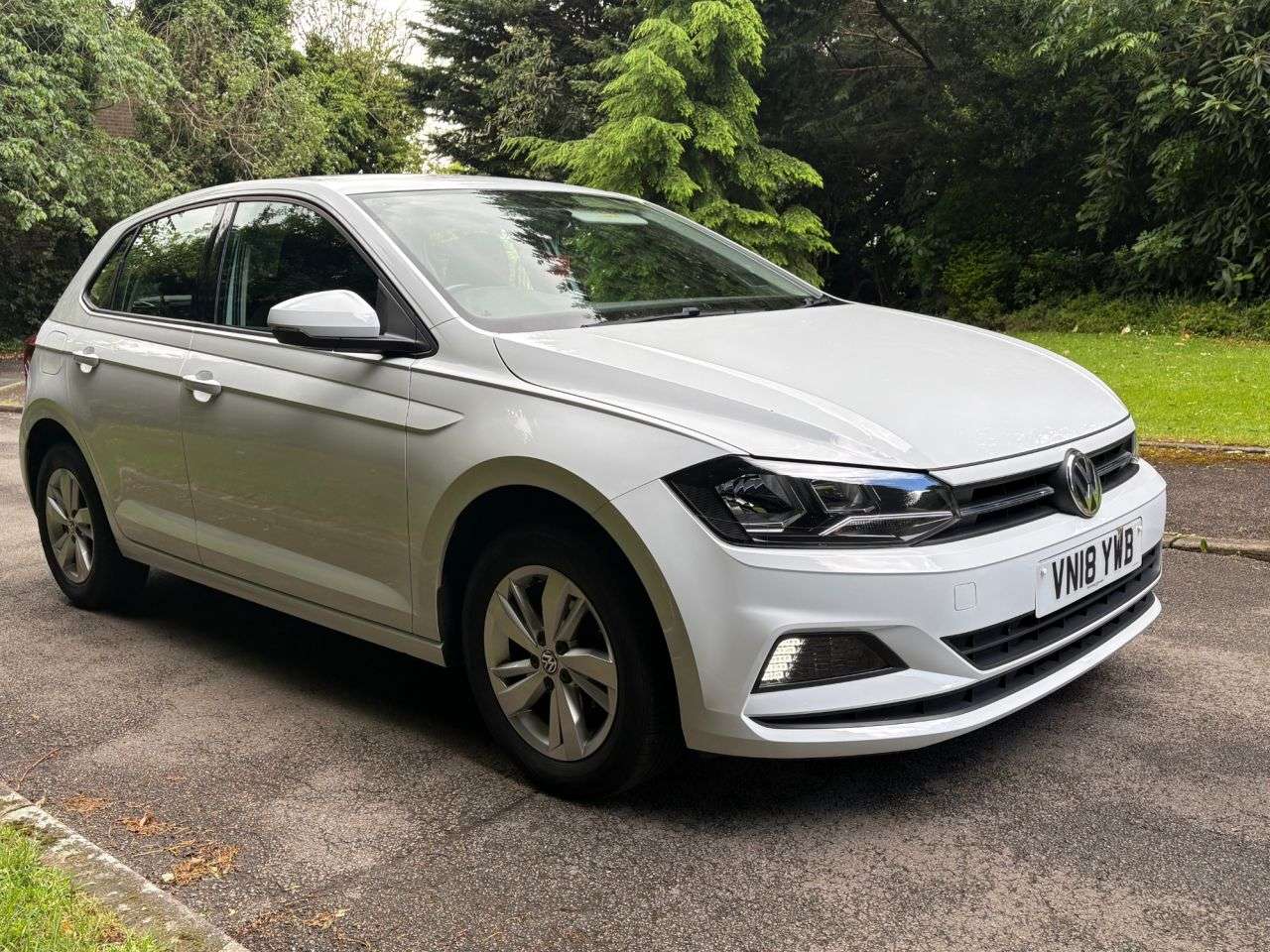 A 2018 VOLKSWAGEN POLO 1.0 SE Hatchback 5dr Petrol Manual Euro 6 (s/s) (65 ps) Pure White, £800 Ex A 2018 VOLKSWAGEN POLO 1.0 SE Hatchback 5dr Petrol Manual Euro 6 (s/s) (65 ps) Pure White, £800 Ex