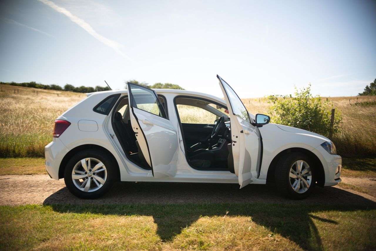 A 2018 VOLKSWAGEN POLO 1.0 SE Hatchback 5dr Petrol Manual Euro 6 (s/s) (65 ps) Pure White, £800 Ex A 2018 VOLKSWAGEN POLO 1.0 SE Hatchback 5dr Petrol Manual Euro 6 (s/s) (65 ps) Pure White, £800 Ex