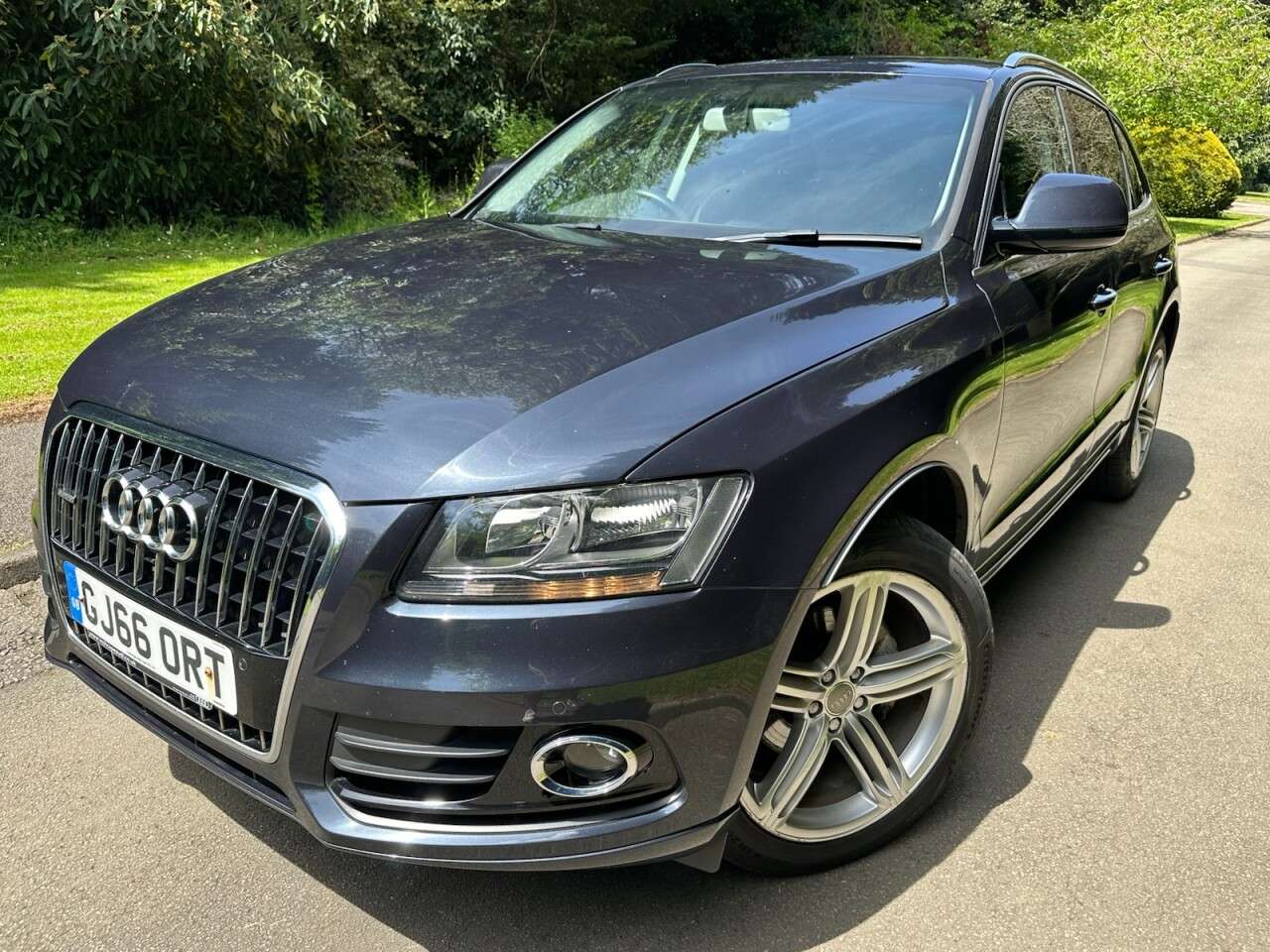 A 2016 AUDI Q5 2.0 TDI SE SUV 5dr Diesel S Tronic quattro Euro 6 (s/s) (190 ps) Heated Sea A 2016 AUDI Q5 2.0 TDI SE SUV 5dr Diesel S Tronic quattro Euro 6 (s/s) (190 ps) Heated Sea