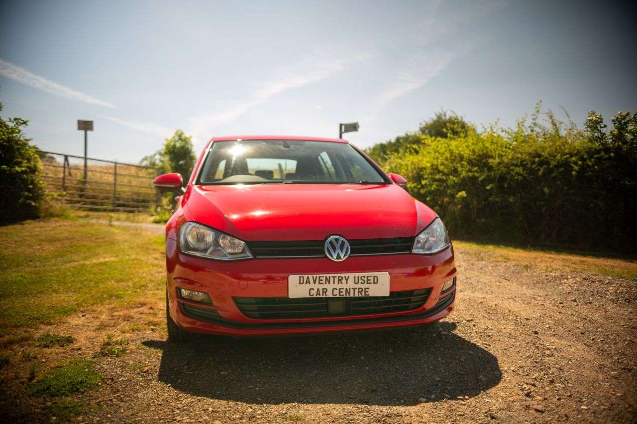 A 2014 VOLKSWAGEN GOLF 1.4 TSI BlueMotion Tech Match Hatchback 5dr Petrol Manual Euro 5 (s/s) (122 A 2014 VOLKSWAGEN GOLF 1.4 TSI BlueMotion Tech Match Hatchback 5dr Petrol Manual Euro 5 (s/s) (122