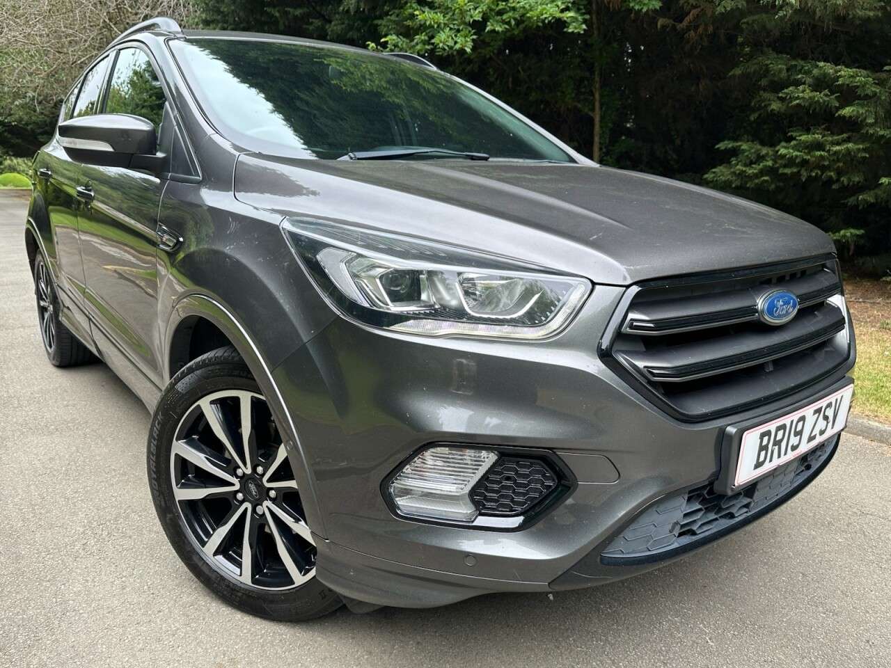 A 2019 FORD KUGA 1.5 TDCi ST-Line SUV 5dr Diesel Manual Euro 6 (s/s) (120 ps) Sat Nav, Senso A 2019 FORD KUGA 1.5 TDCi ST-Line SUV 5dr Diesel Manual Euro 6 (s/s) (120 ps) Sat Nav, Senso