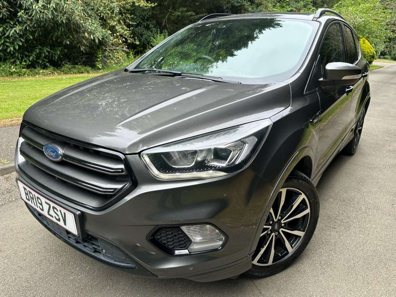 A 2019 FORD KUGA 1.5 TDCi ST-Line SUV 5dr Diesel Manual Euro 6 (s/s) (120 ps) Sat Nav, Senso A 2019 FORD KUGA 1.5 TDCi ST-Line SUV 5dr Diesel Manual Euro 6 (s/s) (120 ps) Sat Nav, Senso