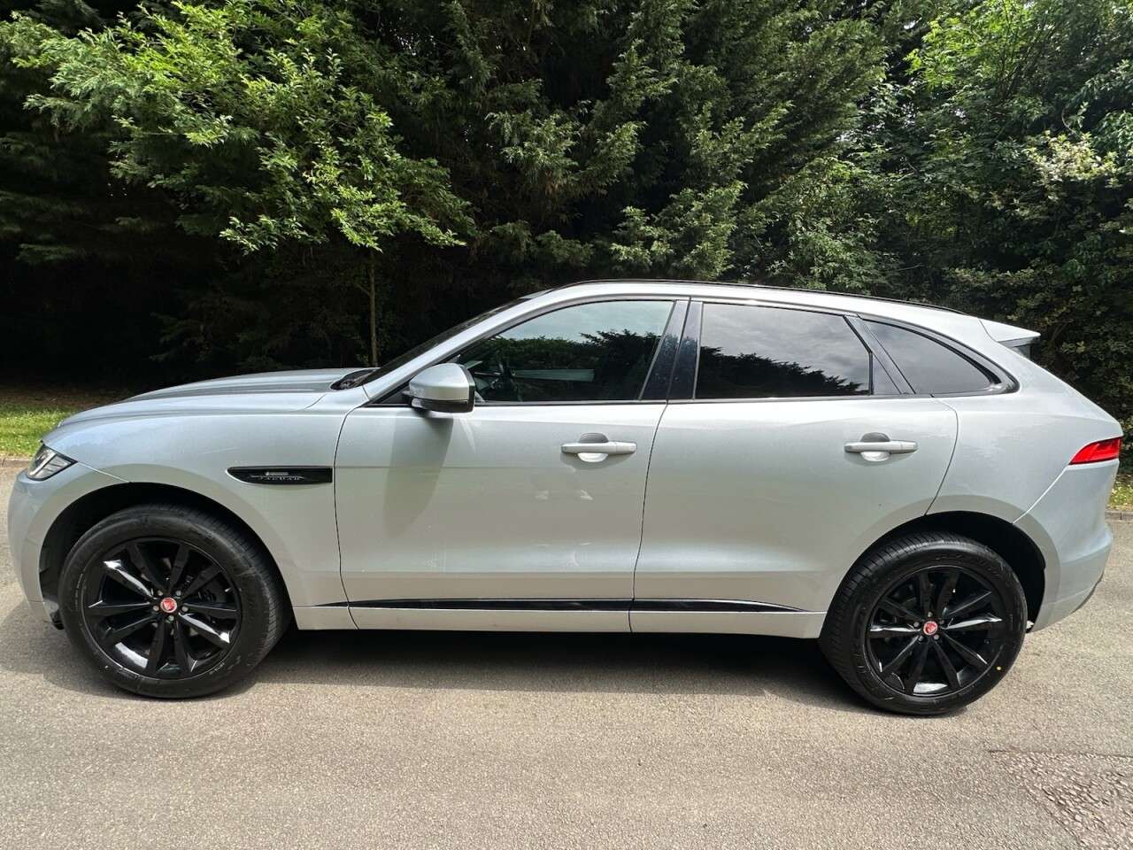 2018 JAGUAR F-PACE 2018 JAGUAR F-PACE