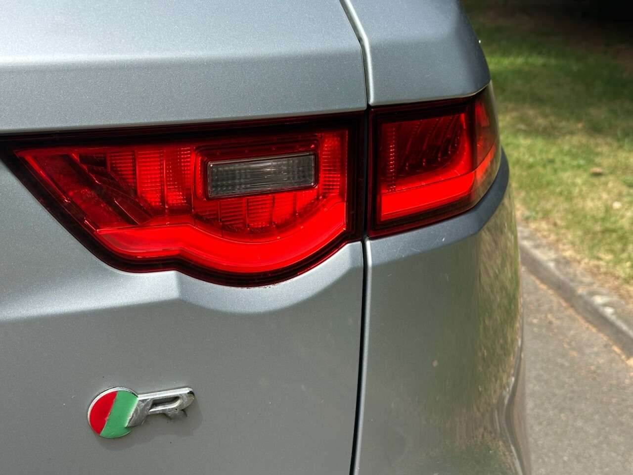 2018 JAGUAR F-PACE 2018 JAGUAR F-PACE