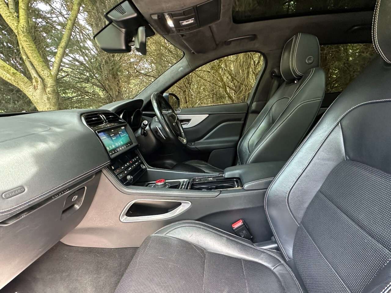 2018 JAGUAR F-PACE 2018 JAGUAR F-PACE