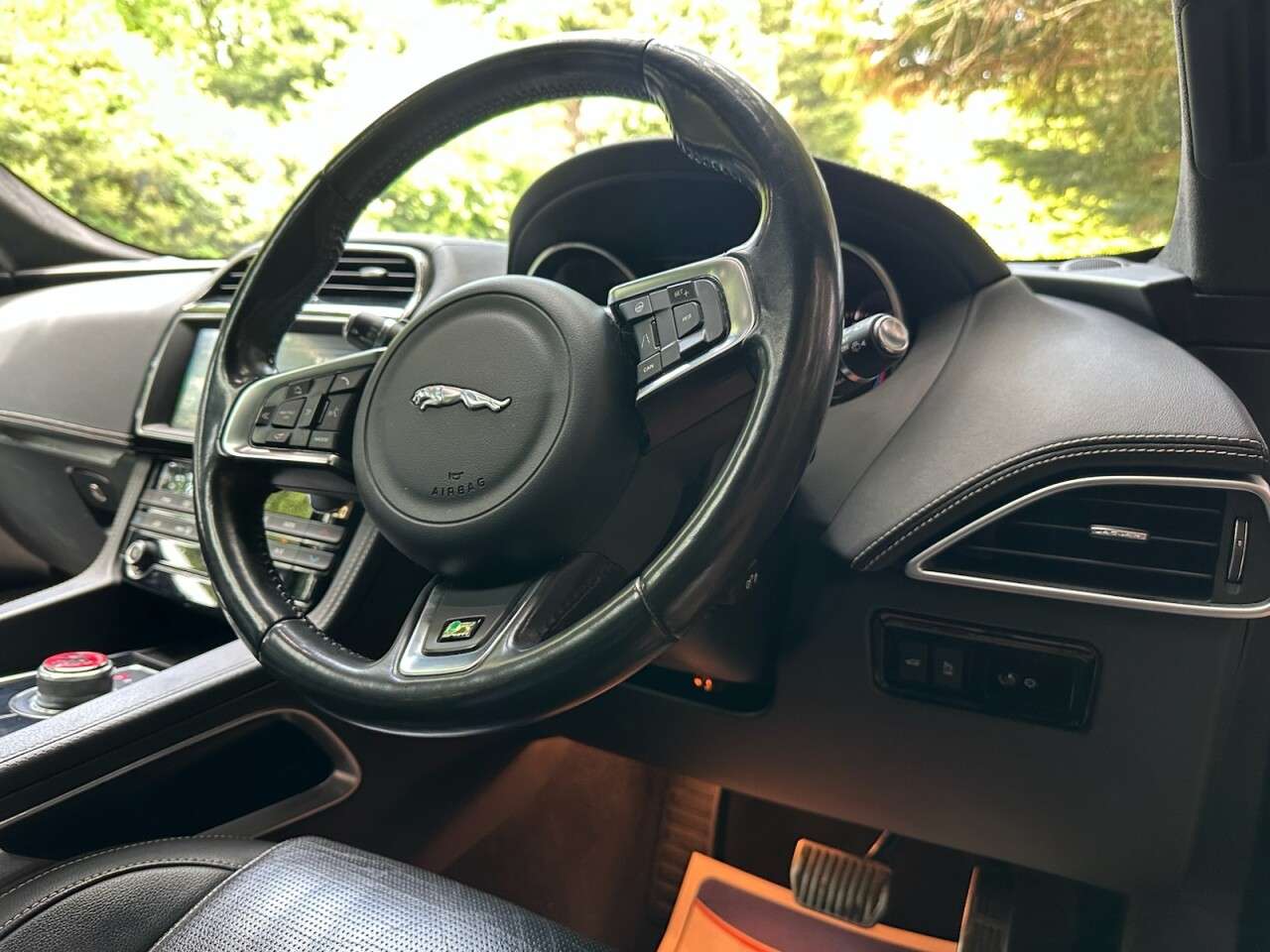 2018 JAGUAR F-PACE 2018 JAGUAR F-PACE