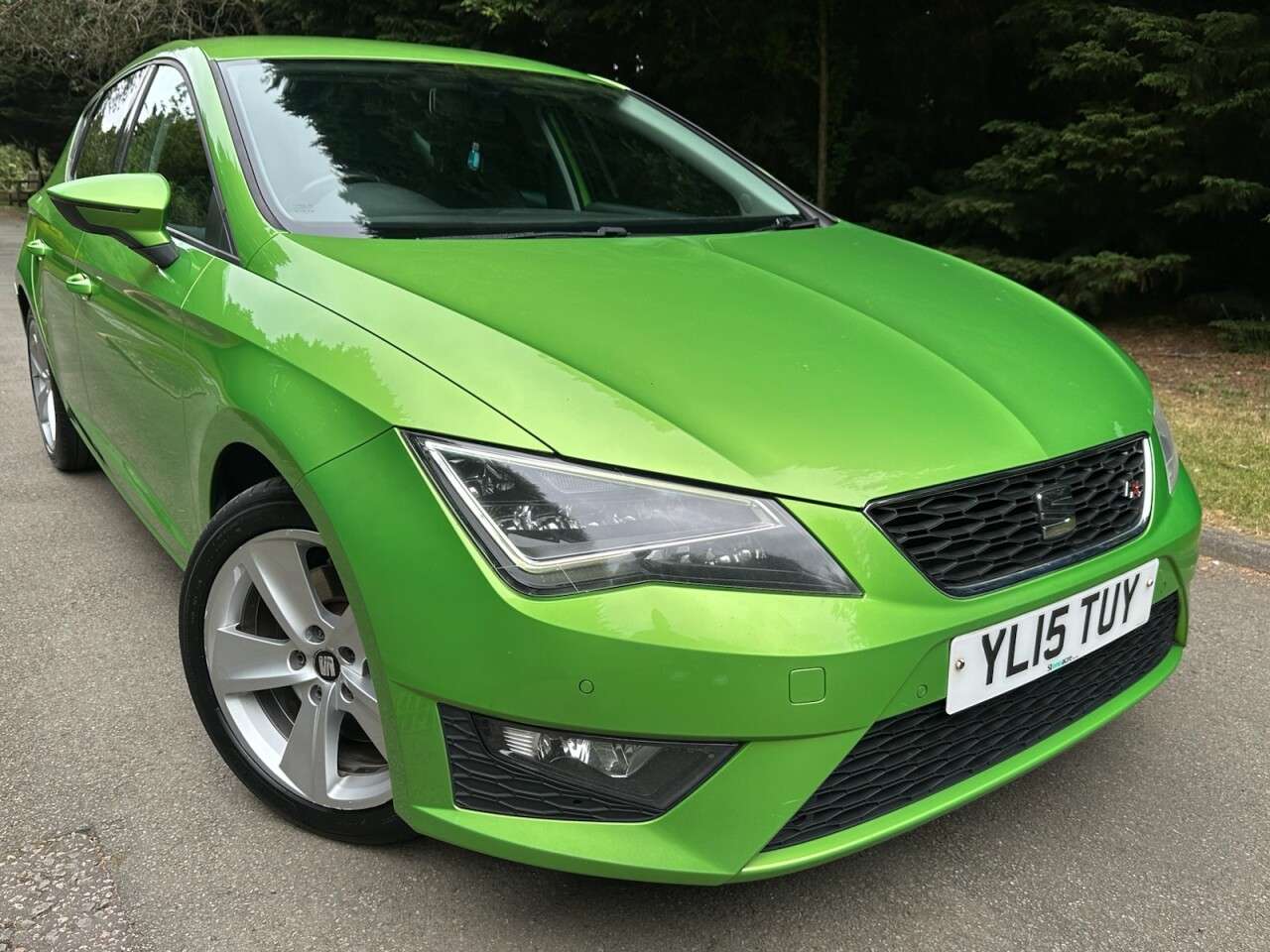 A 2015 SEAT LEON 2.0 TDI FR Hatchback 5dr Diesel Manual Euro 6 (s/s) (184 ps) 1 Former Keepe A 2015 SEAT LEON 2.0 TDI FR Hatchback 5dr Diesel Manual Euro 6 (s/s) (184 ps) 1 Former Keepe
