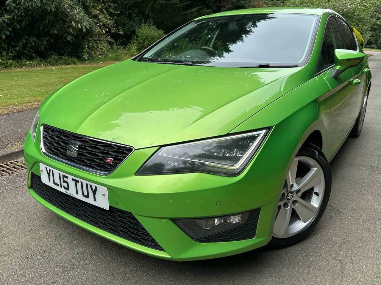 A 2015 SEAT LEON 2.0 TDI FR Hatchback 5dr Diesel Manual Euro 6 (s/s) (184 ps) 1 Former Keepe A 2015 SEAT LEON 2.0 TDI FR Hatchback 5dr Diesel Manual Euro 6 (s/s) (184 ps) 1 Former Keepe
