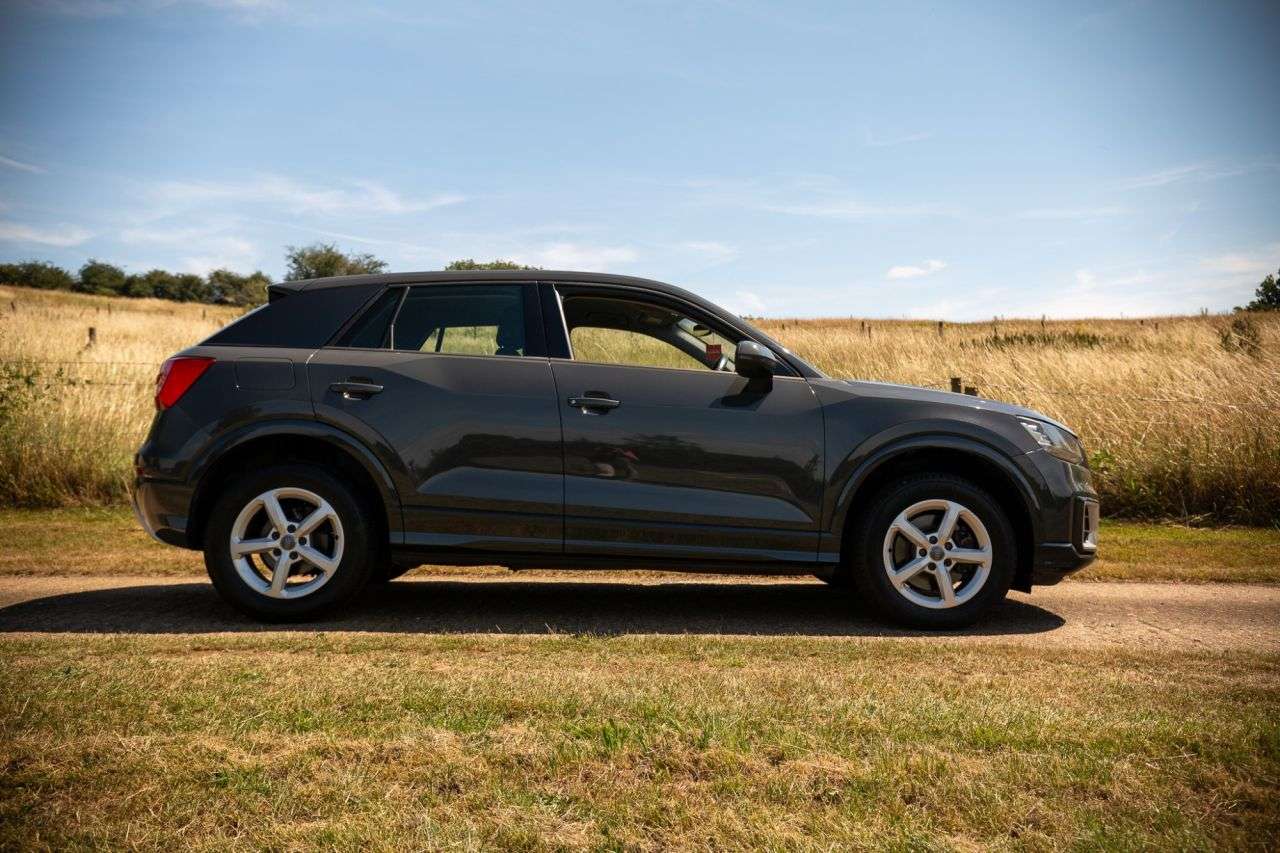 A 2017 AUDI Q2 1.0 TFSI SE SUV 5dr Petrol Manual Euro 6 (s/s) (116 ps) Bluetooth, DAB, Aut A 2017 AUDI Q2 1.0 TFSI SE SUV 5dr Petrol Manual Euro 6 (s/s) (116 ps) Bluetooth, DAB, Aut