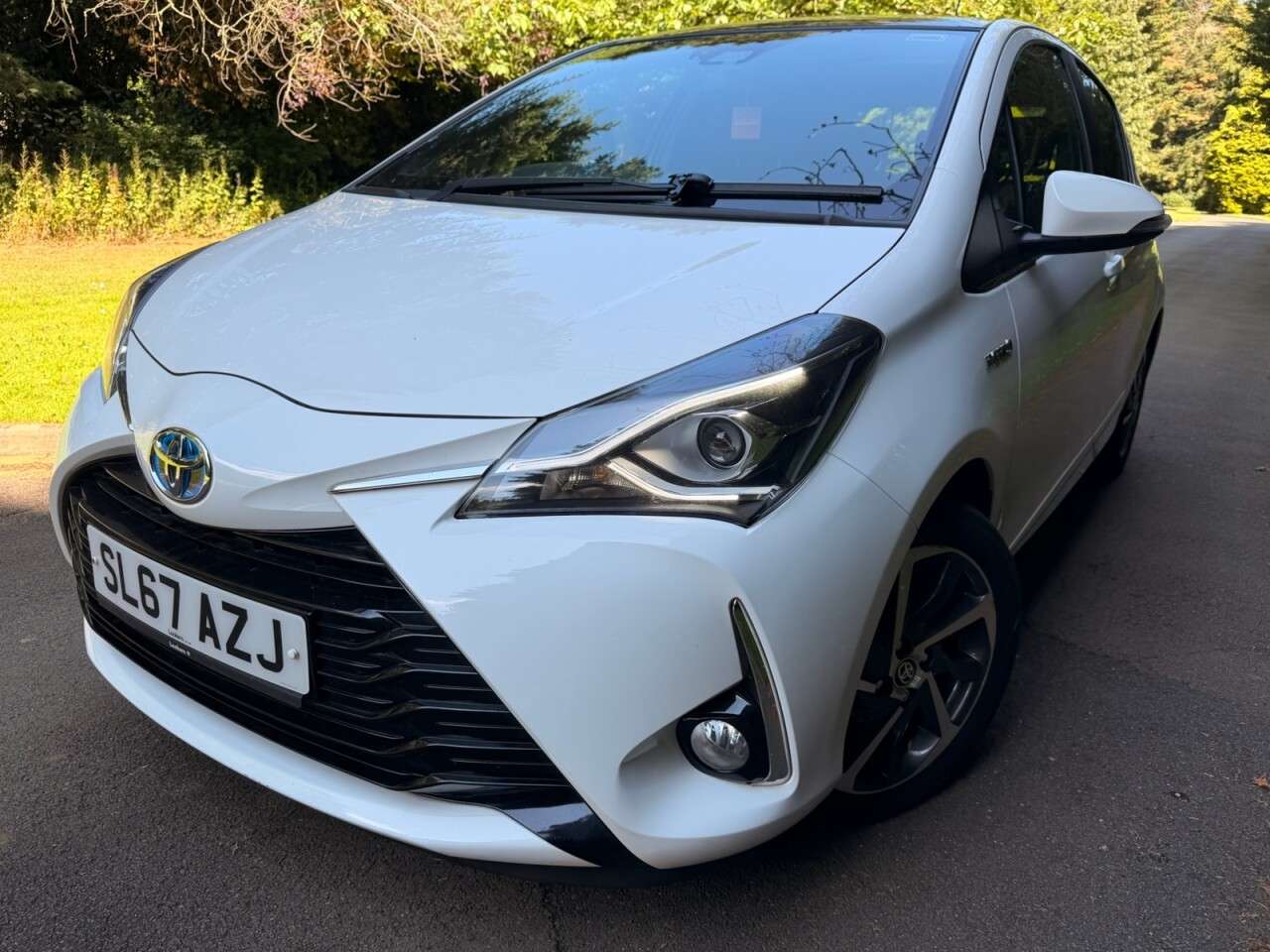 A 2017 TOYOTA YARIS 1.5 VVT-h Excel Hatchback 5dr Petrol Hybrid E-CVT Euro 6 (s/s) (15in Alloy) A 2017 TOYOTA YARIS 1.5 VVT-h Excel Hatchback 5dr Petrol Hybrid E-CVT Euro 6 (s/s) (15in Alloy)