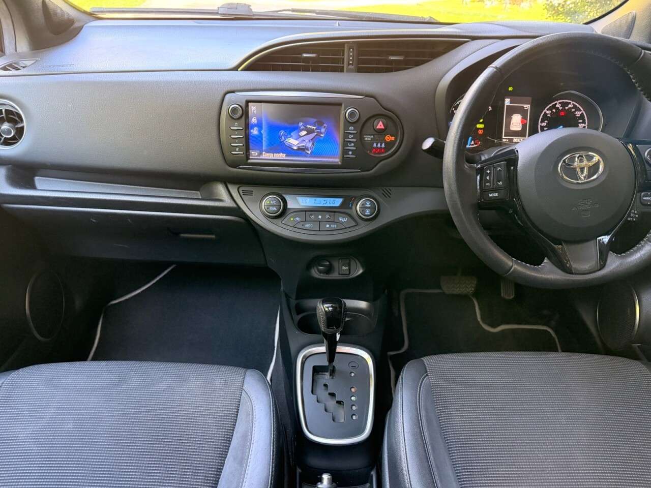 2017 TOYOTA YARIS 2017 TOYOTA YARIS