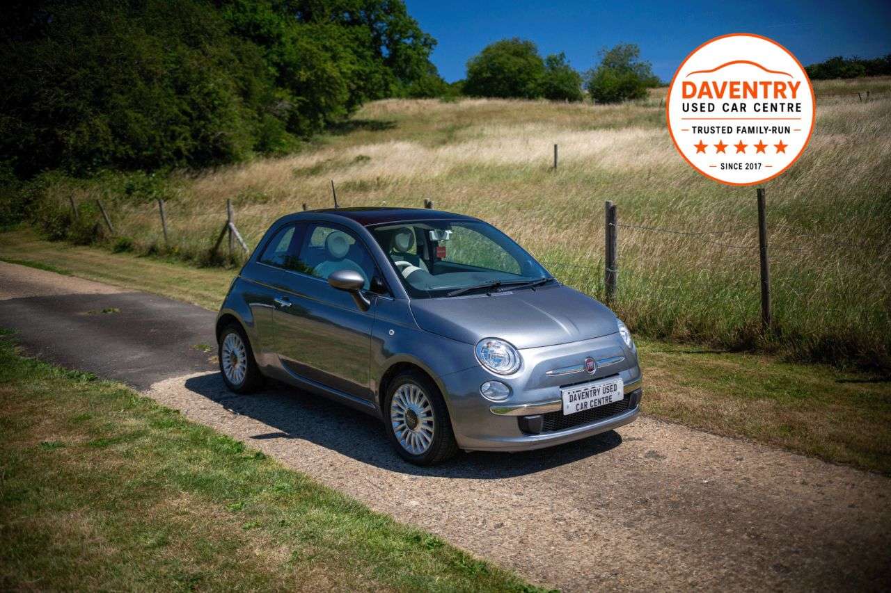 A 2013 FIAT 500 1.2 Lounge Hatchback 3dr Petrol Manual Euro 6 (s/s) (69 bhp) Panoramic Roof A 2013 FIAT 500 1.2 Lounge Hatchback 3dr Petrol Manual Euro 6 (s/s) (69 bhp) Panoramic Roof