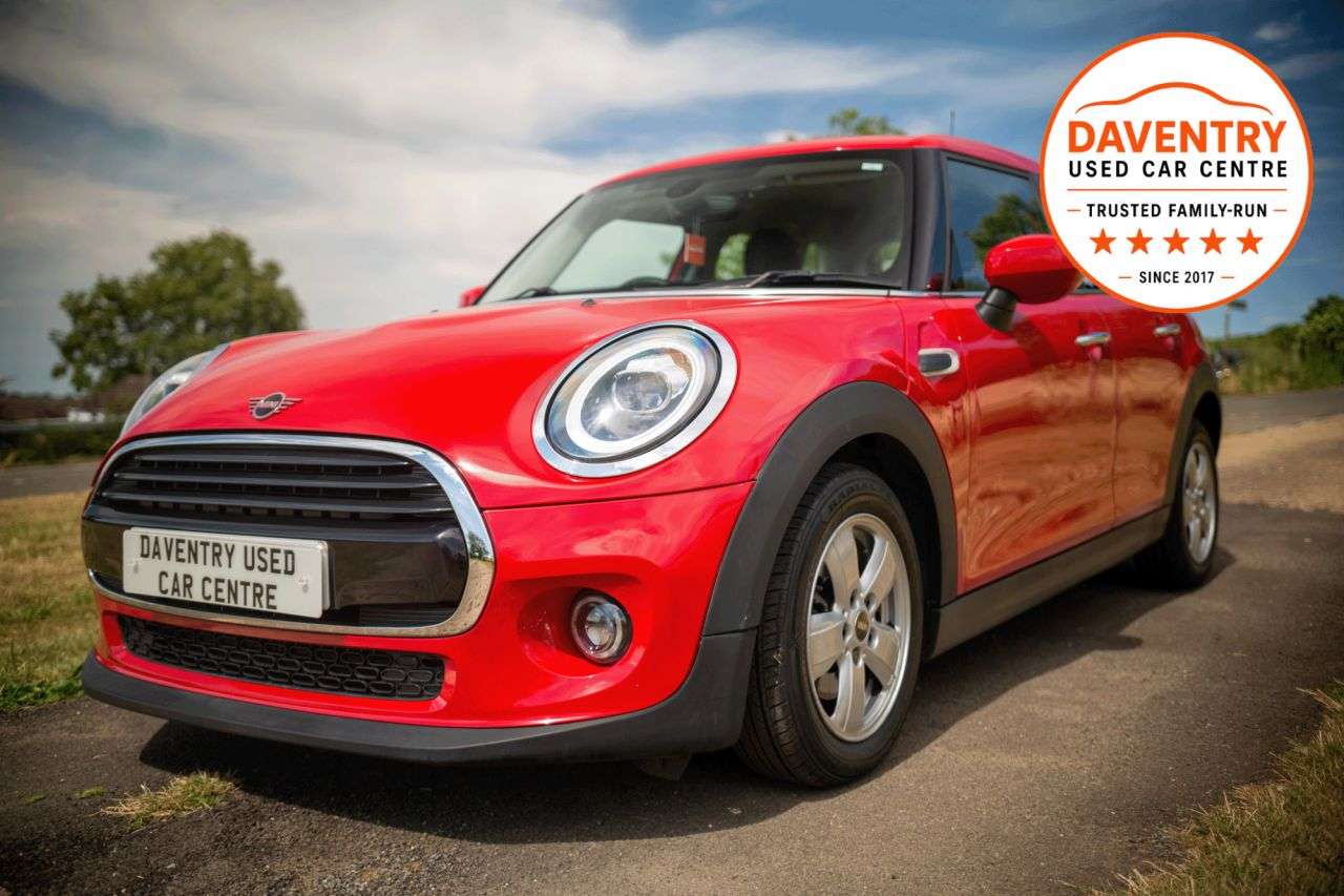 A 2019 MINI HATCH 1.5 Cooper Classic Hatchback 5dr Petrol Steptronic Euro 6 (s/s) (136 ps) S. A 2019 MINI HATCH 1.5 Cooper Classic Hatchback 5dr Petrol Steptronic Euro 6 (s/s) (136 ps) S.