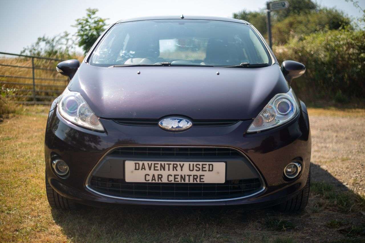A 2009 FORD FIESTA 1.4 Zetec Hatchback 5dr Petrol Manual (133 g/km, 94 bhp) P/X To Clear, 12 M A 2009 FORD FIESTA 1.4 Zetec Hatchback 5dr Petrol Manual (133 g/km, 94 bhp) P/X To Clear, 12 M