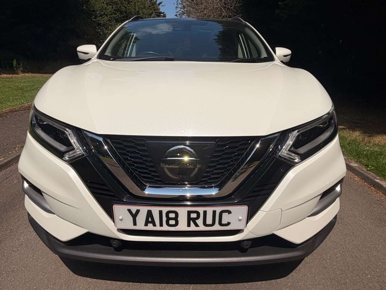A 2018 NISSAN QASHQAI 1.2 DIG-T Tekna SUV 5dr Petrol XTRON Euro 6 (s/s) (115 ps) Heated, Half Lea A 2018 NISSAN QASHQAI 1.2 DIG-T Tekna SUV 5dr Petrol XTRON Euro 6 (s/s) (115 ps) Heated, Half Lea