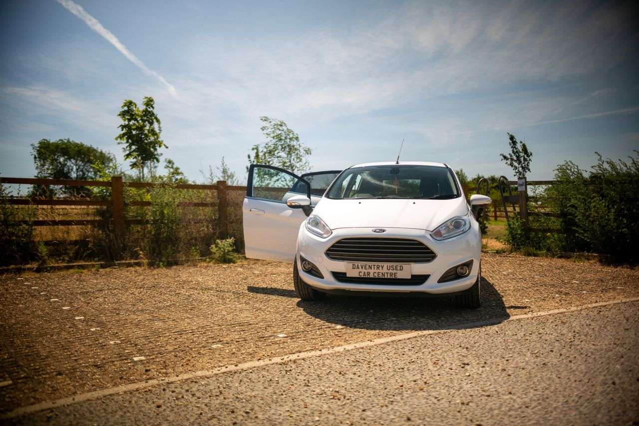 A 2013 FORD FIESTA 1.5 TDCi Titanium Hatchback 5dr Diesel Manual Euro 5 (75 ps) 2 Keys, Rear P A 2013 FORD FIESTA 1.5 TDCi Titanium Hatchback 5dr Diesel Manual Euro 5 (75 ps) 2 Keys, Rear P