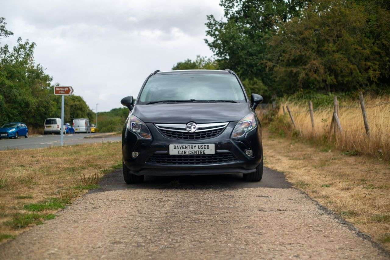 A 2015 VAUXHALL ZAFIRA TOURER 2.0 CDTi Exclusiv MPV 5dr Diesel Manual Euro 5 (130 ps) Over £500 Factory F A 2015 VAUXHALL ZAFIRA TOURER 2.0 CDTi Exclusiv MPV 5dr Diesel Manual Euro 5 (130 ps) Over £500 Factory F