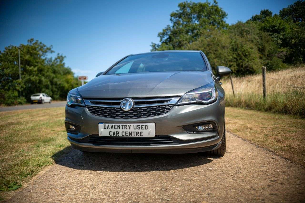 A 2017 VAUXHALL ASTRA 1.0i Turbo ecoFLEX SRi Hatchback 5dr Petrol Manual Euro 6 (s/s) (105 ps) 1 A 2017 VAUXHALL ASTRA 1.0i Turbo ecoFLEX SRi Hatchback 5dr Petrol Manual Euro 6 (s/s) (105 ps) 1