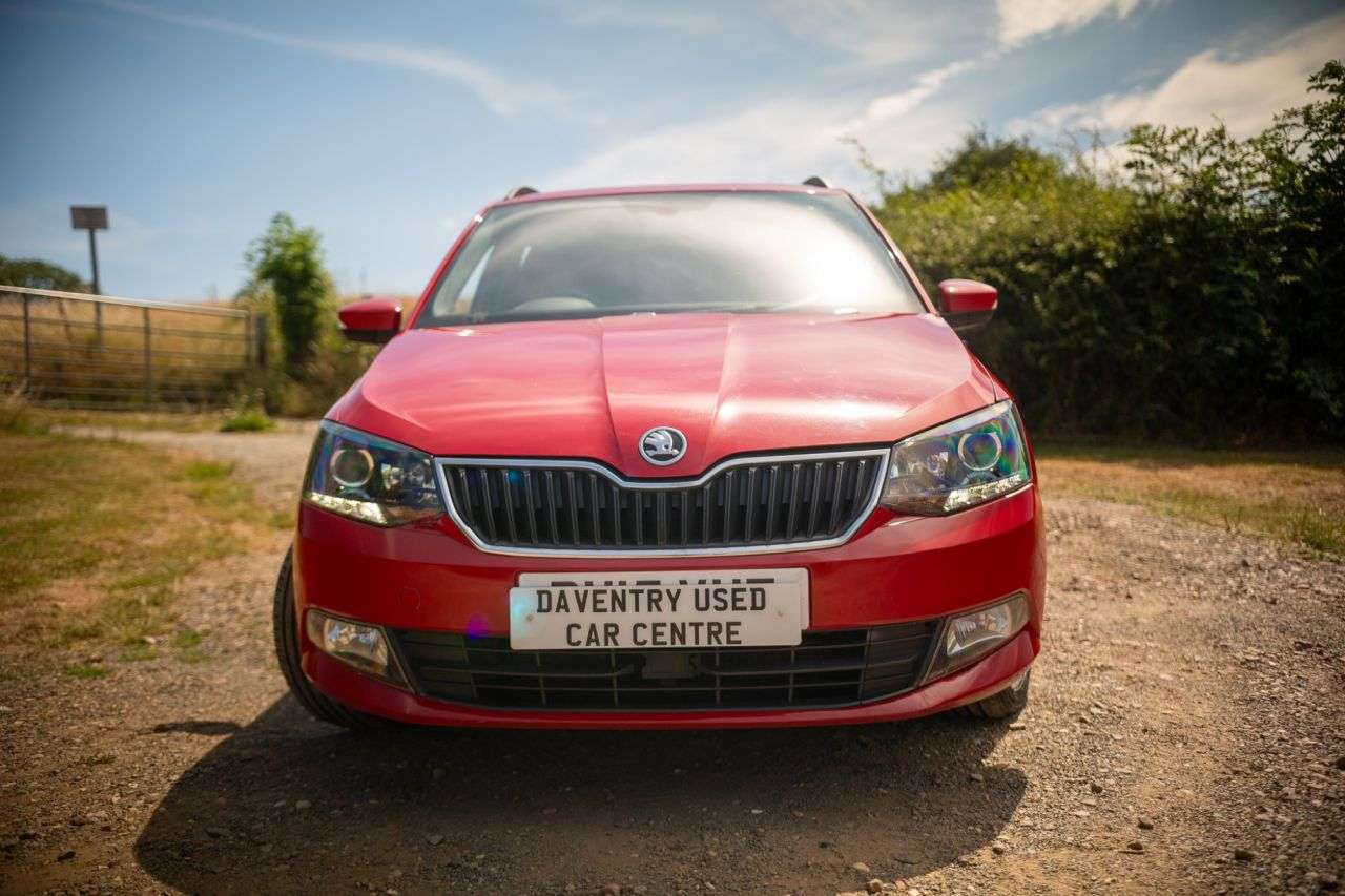A 2015 SKODA FABIA 1.2 TSI SE L Estate 5dr Petrol Manual Euro 6 (s/s) (110 ps) £20 Tax, Rear P A 2015 SKODA FABIA 1.2 TSI SE L Estate 5dr Petrol Manual Euro 6 (s/s) (110 ps) £20 Tax, Rear P